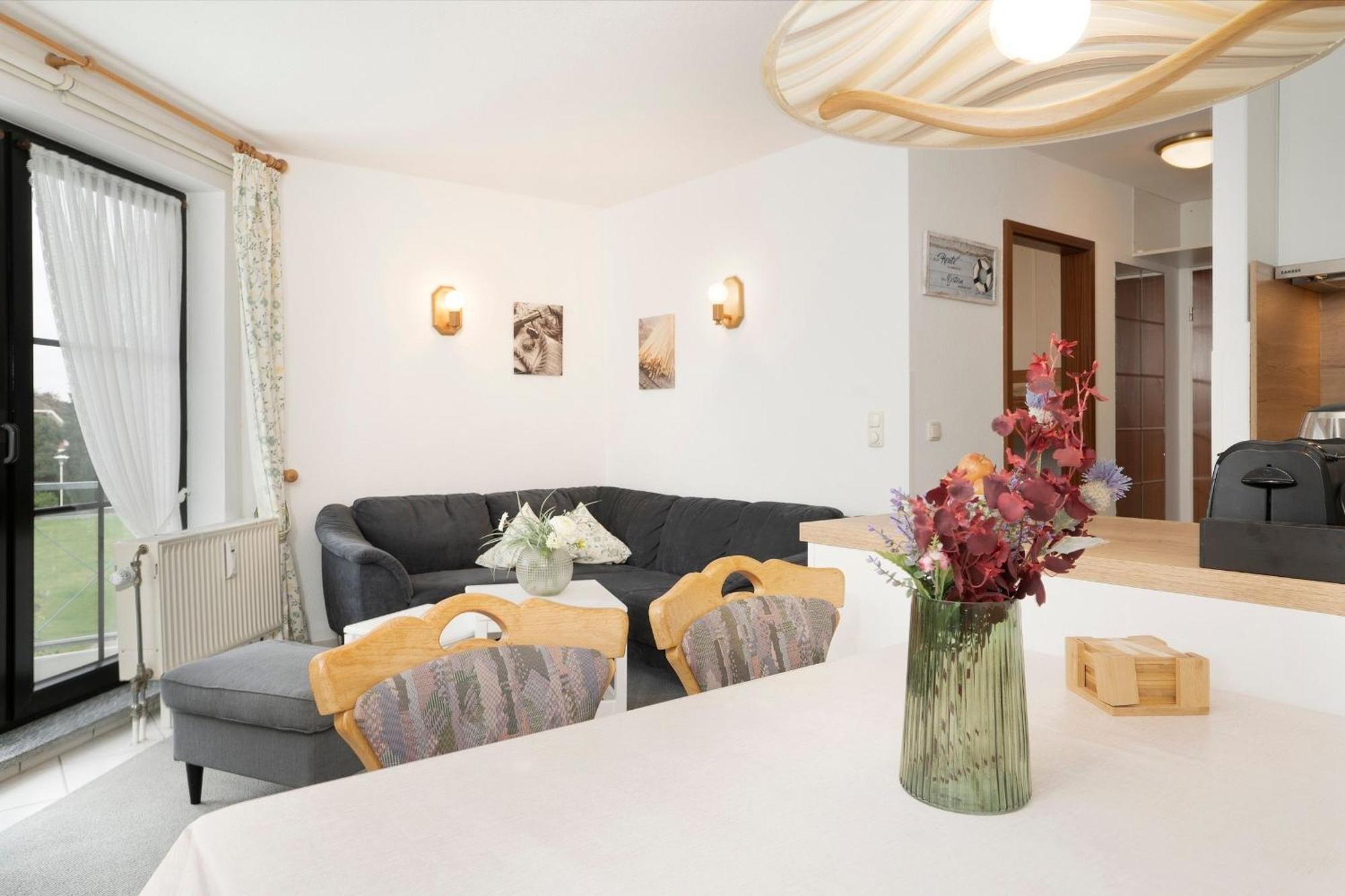 Haus Titania 12 Apartment