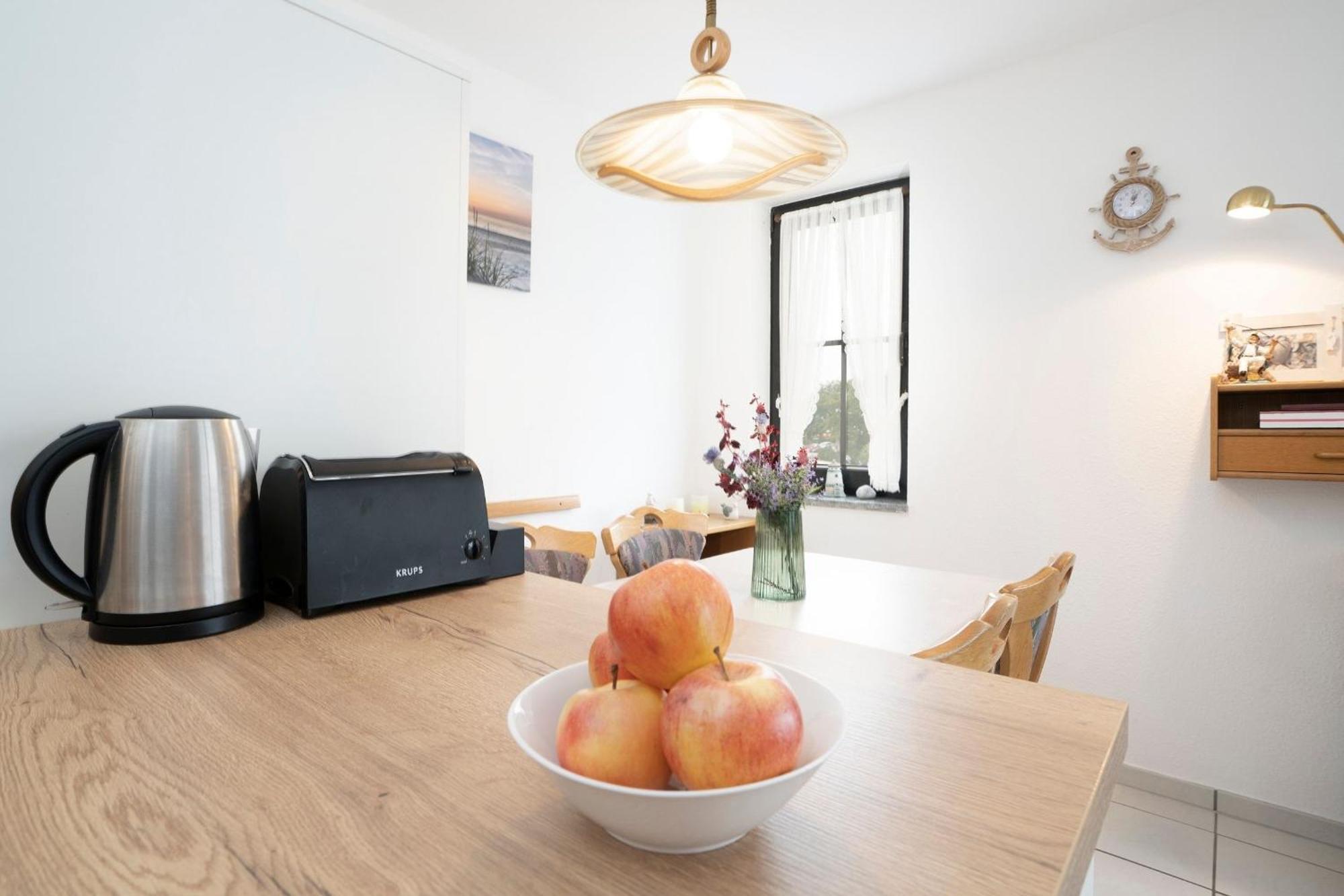 Haus Titania 12 * Groemitz